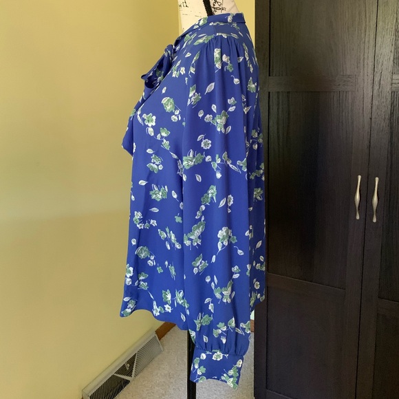 π SALE! NWT J. Crew Factory Floral Blouse with Necktie π - Picture 5 of 10
